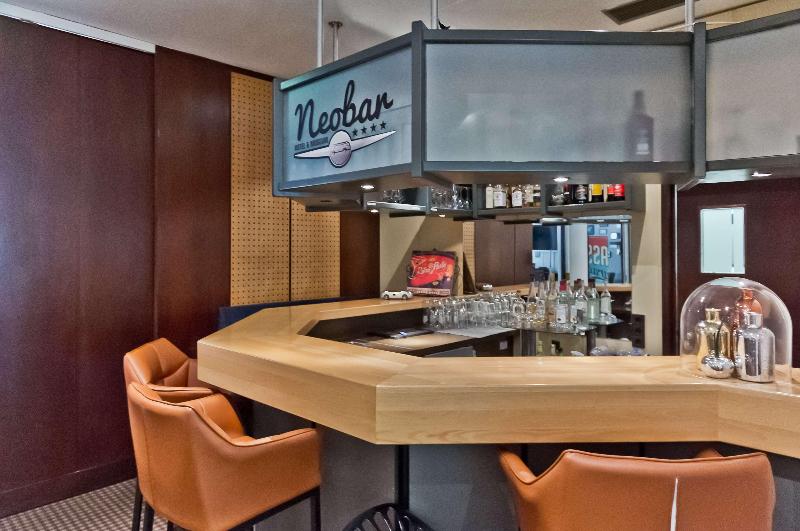 ANA Neotel, Trademark Collection by Wyndham - Bar