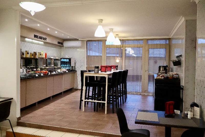 Triple M Hotel - Restoran