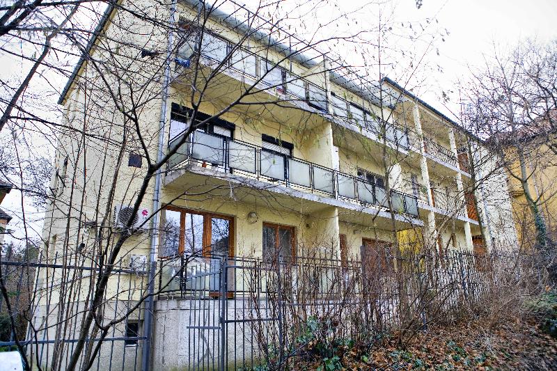 Gold Apartments - Genel