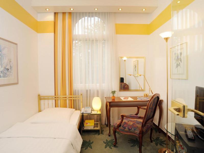 Hotel Palmenhof - Oda