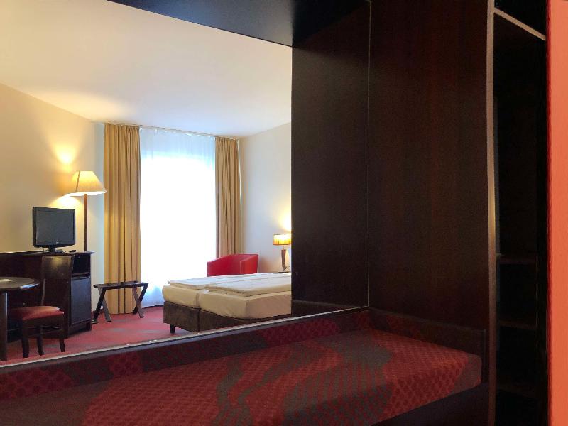 Sorat Hotel Cottbus - Oda