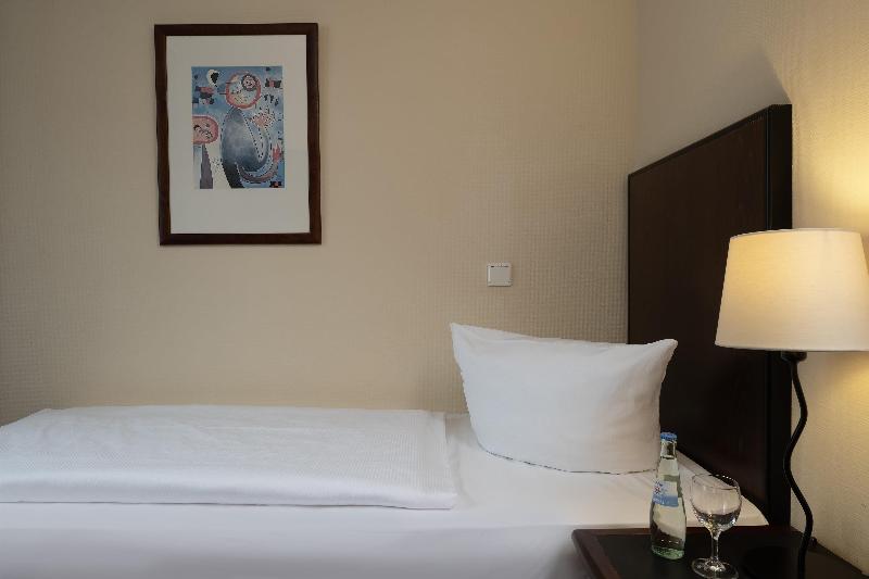 Sorat Hotel Cottbus - Oda