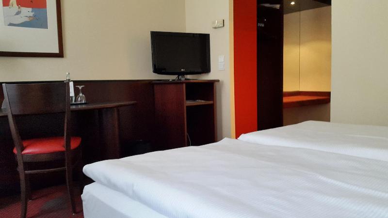 Sorat Hotel Cottbus - Oda