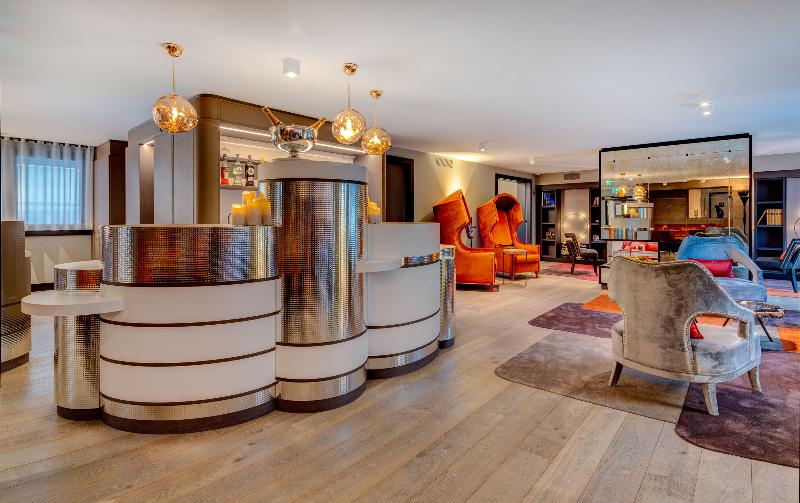 Design Hotel F6 - Lobi