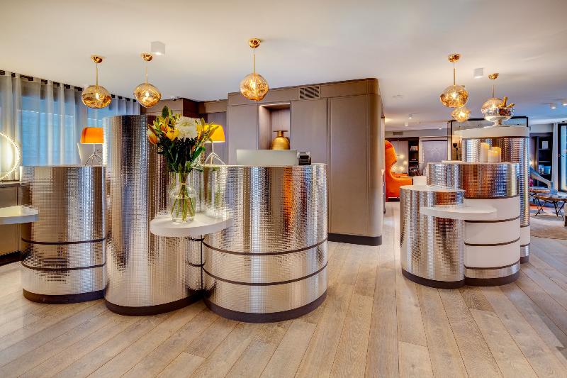 Design Hotel F6 - Lobi