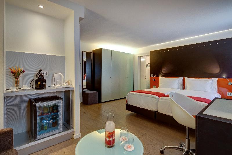 Design Hotel F6 - Genel