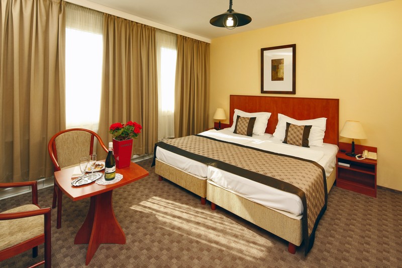 Hotel Charles - Genel