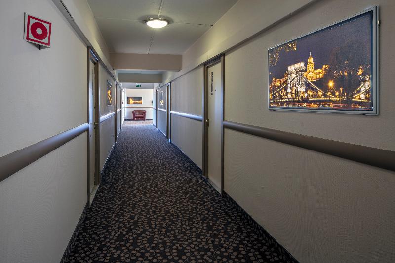 Hotel Charles - Genel