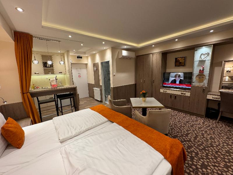 Hotel Charles - Oda