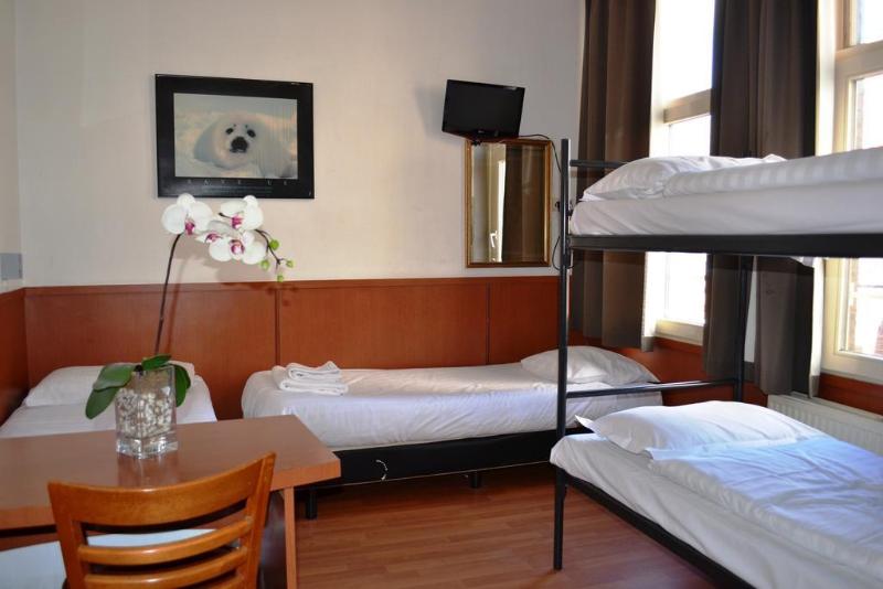 Continental Hotel - Genel