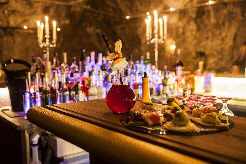 Boutique Hotel Traumerei #8 by Auracher Lochl - Bar