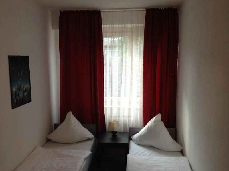 Hotel Schwarzer Bar - Genel