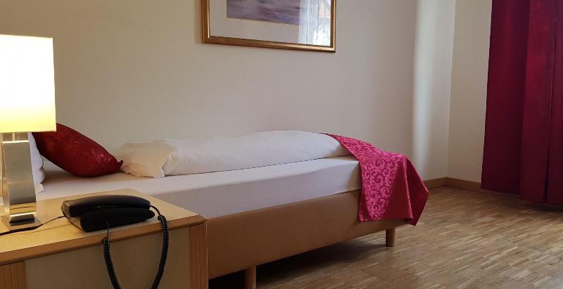 Hotel Post - Oda