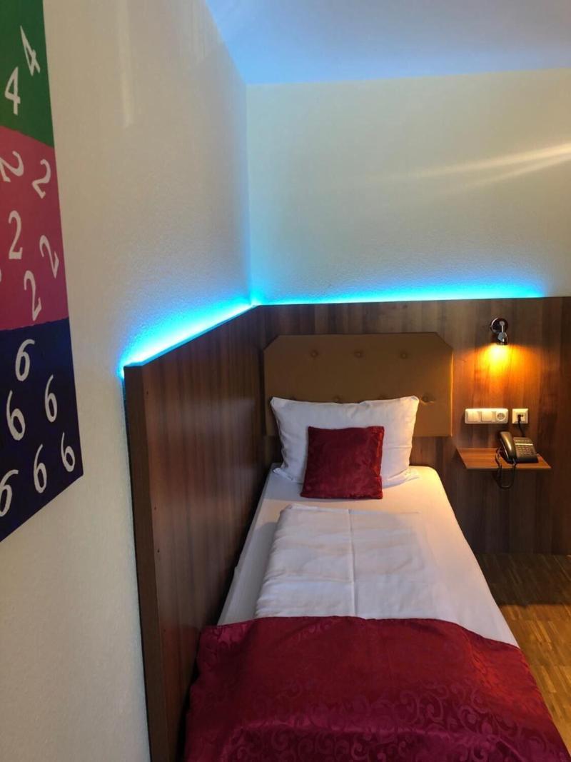 Hotel Post - Oda