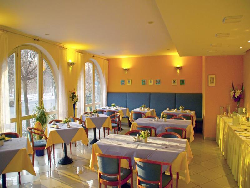 Hotel Am Buschkrugpark - Genel