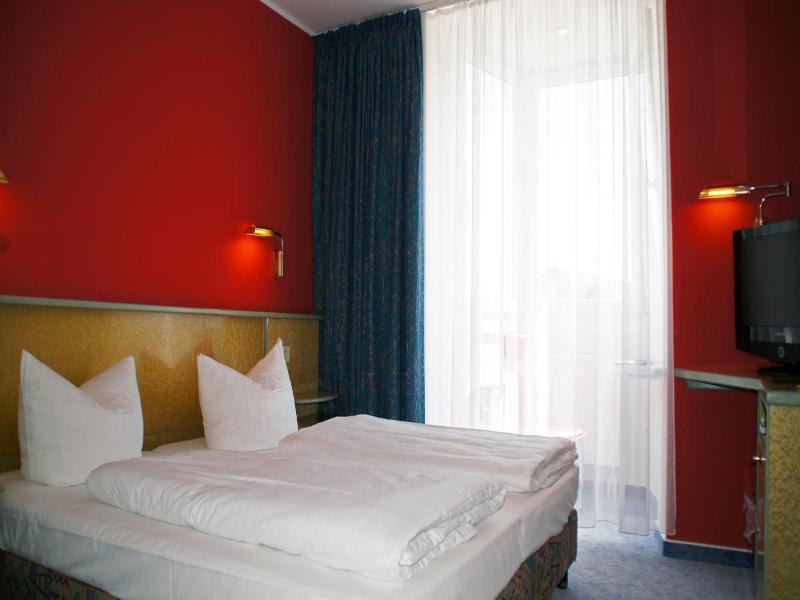 Hotel Am Buschkrugpark - Genel