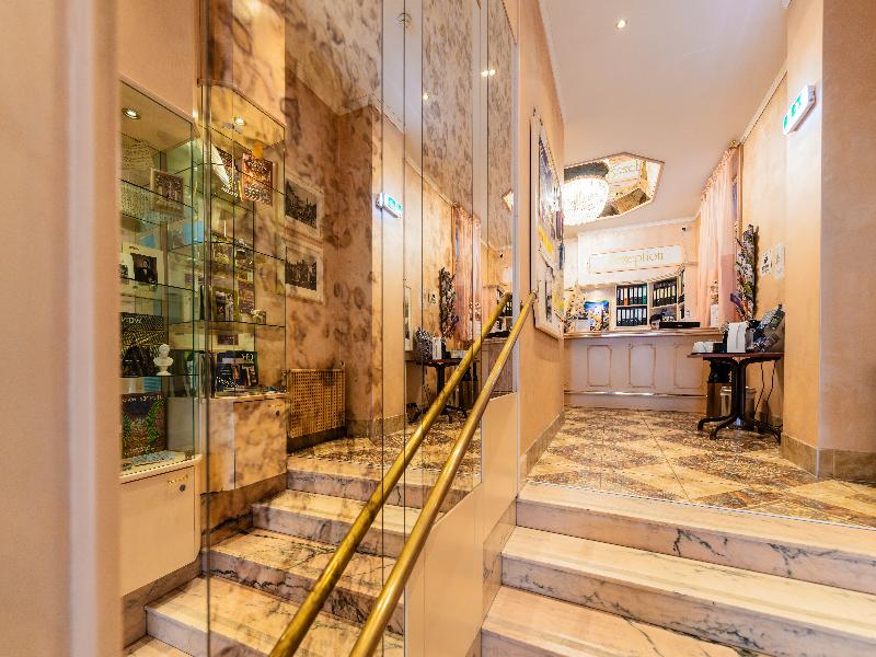 Hotel Pension Baronesse - Lobi