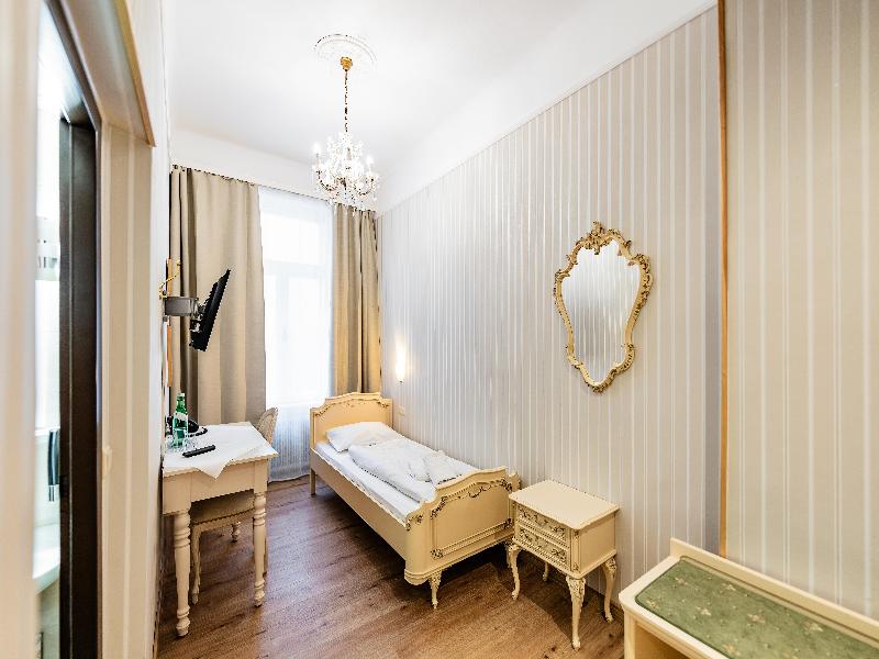 Hotel Pension Baronesse - Oda