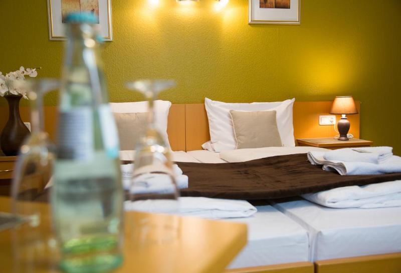 Garni Hotel Rodelheimer Hof - Genel