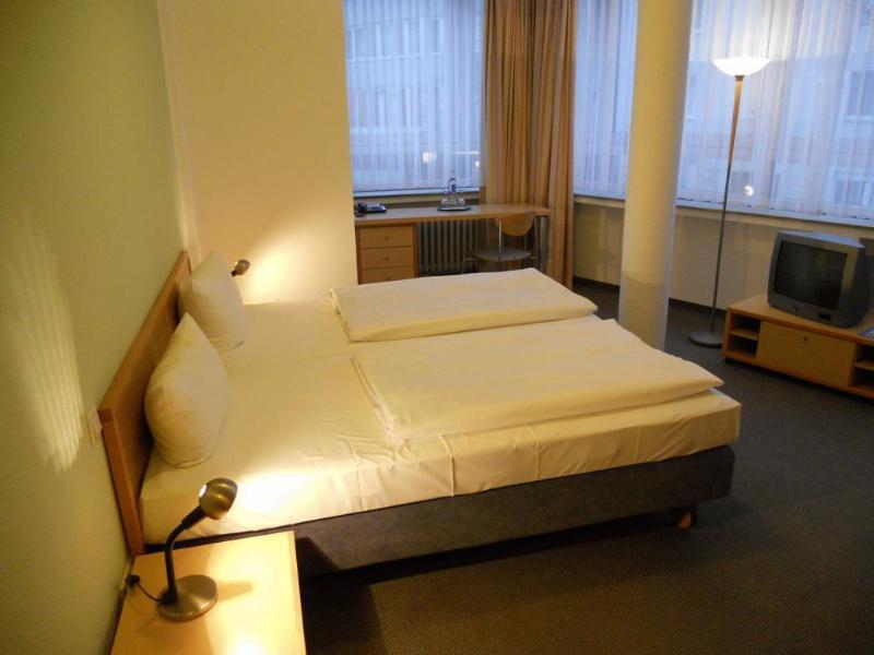 Kempe Komfort Hotel Dusseldorf - Genel