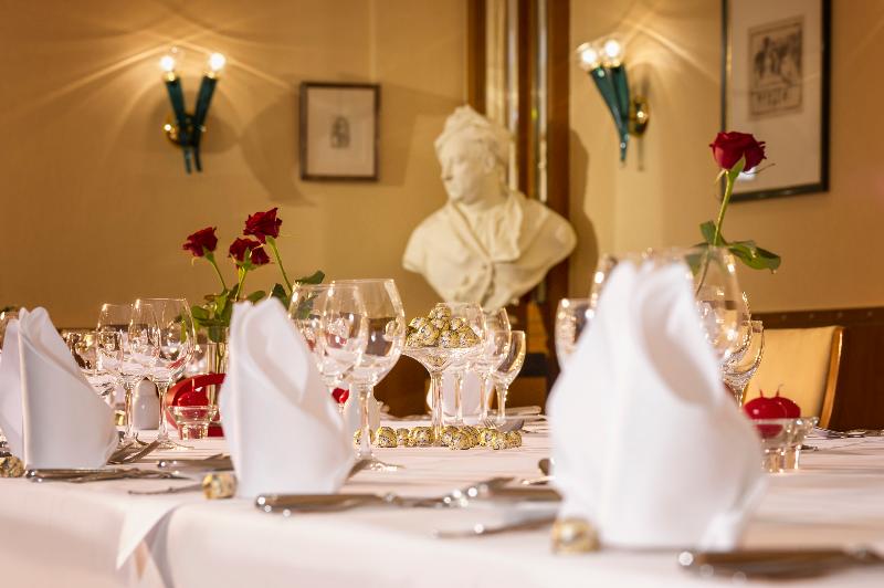 Dorint Charlottenhof Halle - Restoran