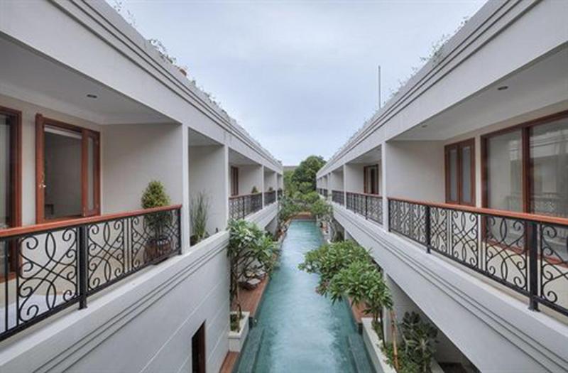 Seminyak Lagoon All Suites Hotel - Lobi