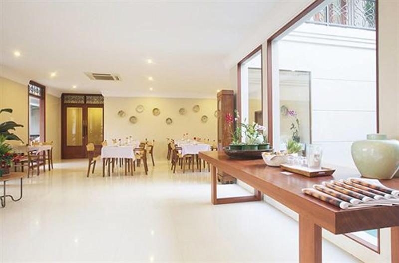 Seminyak Lagoon All Suites Hotel - Restoran