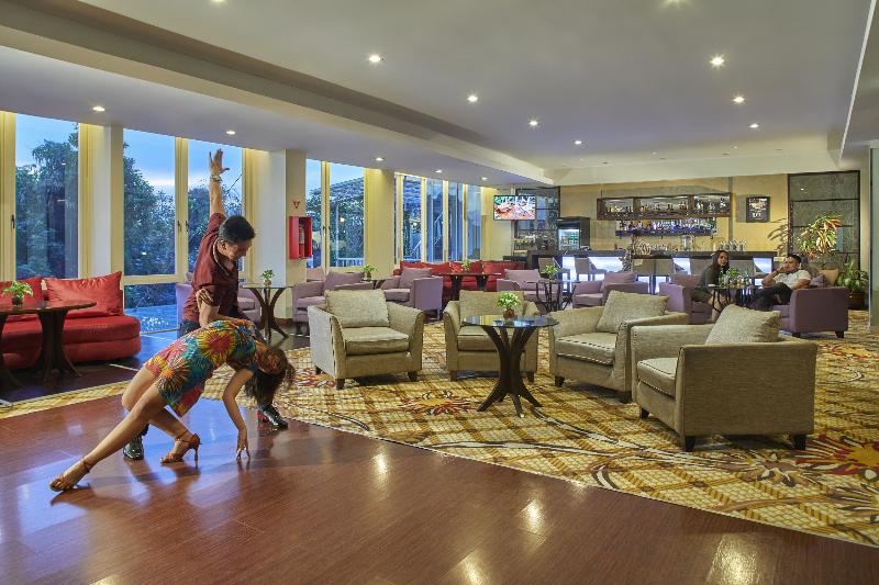 Jambuluwuk Malioboro Hotel Yogyakarta - Lobi