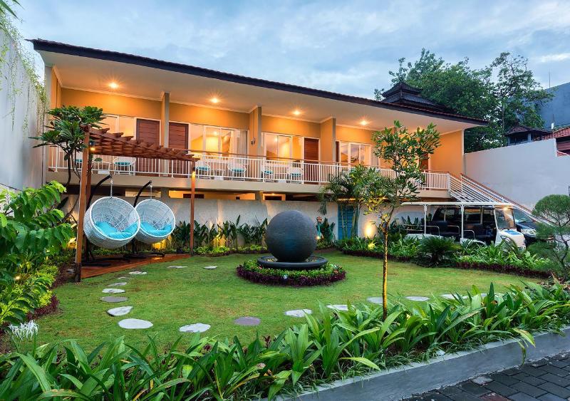 Destiny Villa Seminyak and Residence - Teras