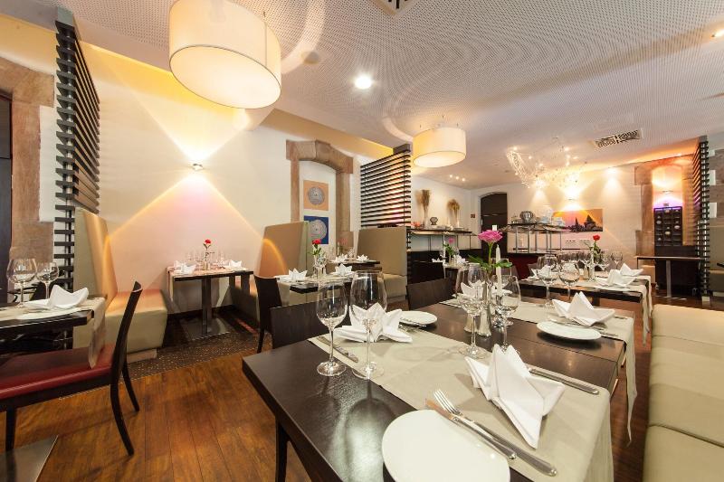 Novina Tillypark Hotel - Restoran