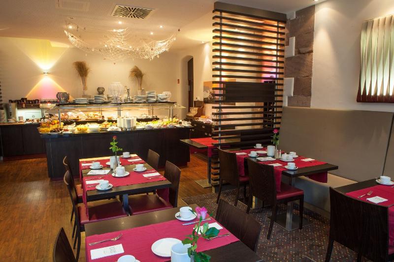 Novina Tillypark Hotel - Restoran