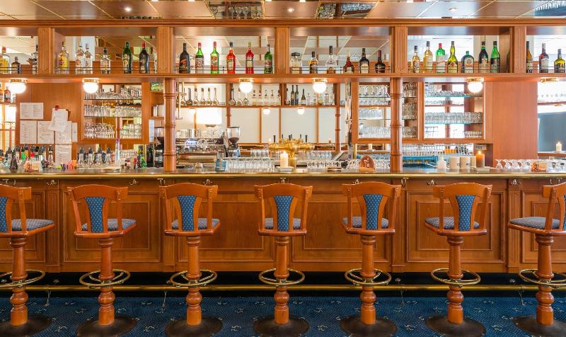 Novina Sudwestpark Hotel - Bar