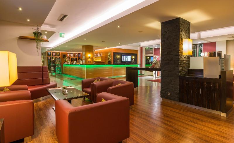 Novina Sudwestpark Hotel - Lobi