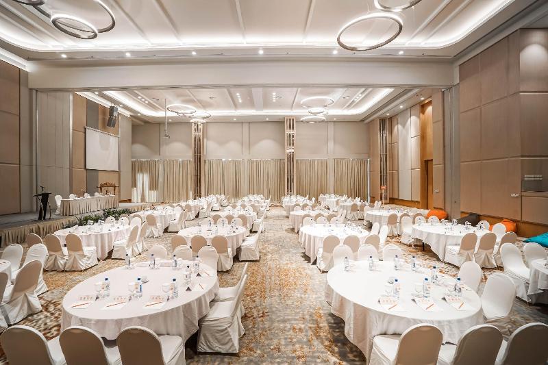 HARRIS Hotel Batam Center - Genel