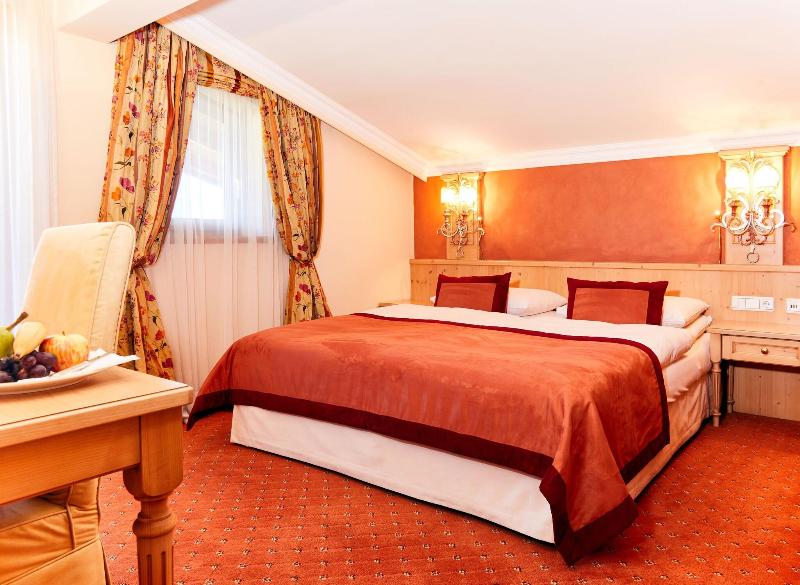 Hotel Salzburgerhof - Oda