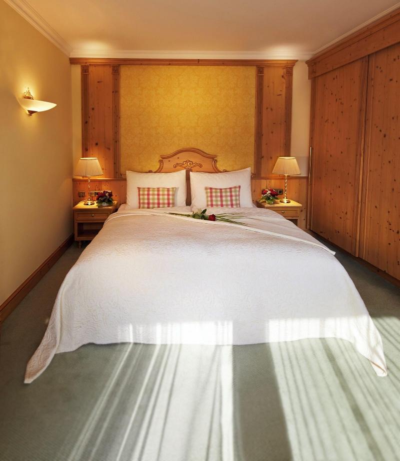 Hotel Salzburgerhof - Oda