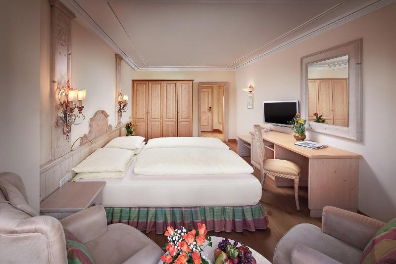 Hotel Salzburgerhof - Oda