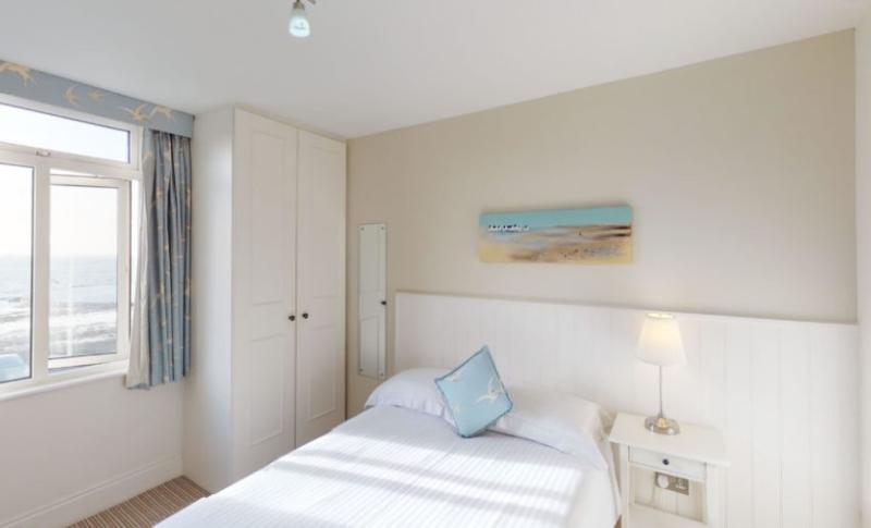 Ommaroo Hotel - Oda