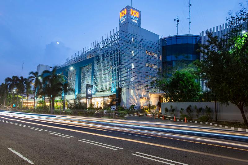 THE BnB Jakarta Kelapa Gading - Genel