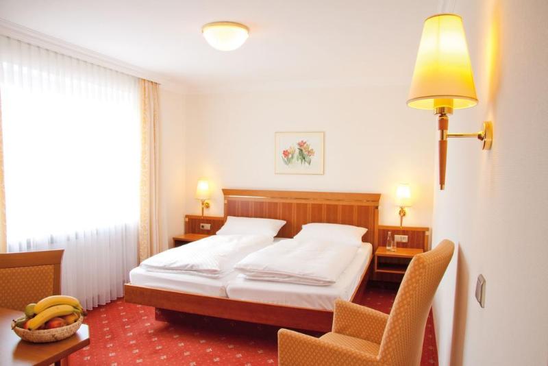 Hotel Am Schlosspark Zum Kurfurst - Genel