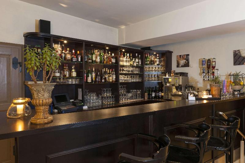 Wyndham Garden Quedlinburg Stadtschloss - Bar