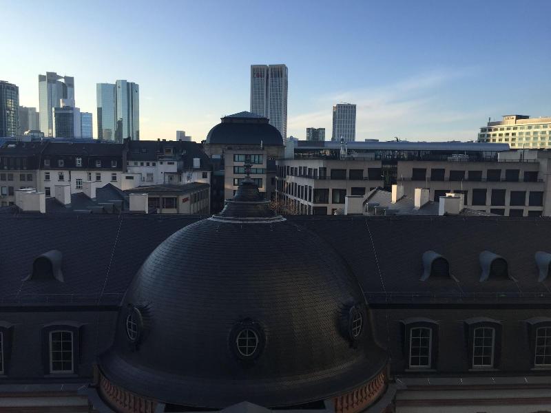 Carlton Hotel - Genel