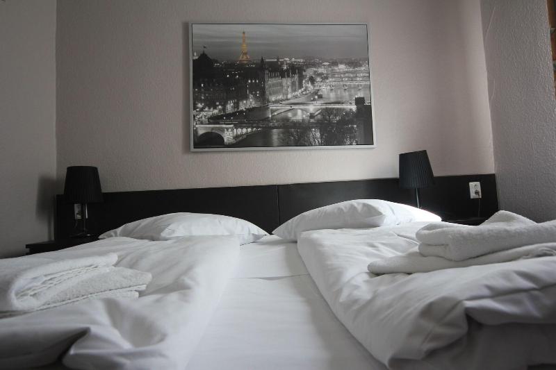 Carlton Hotel - Oda
