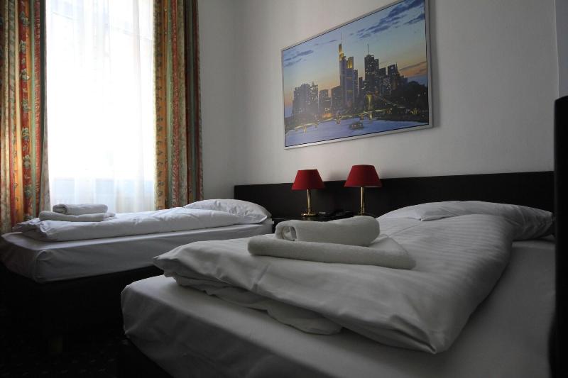 Carlton Hotel - Oda