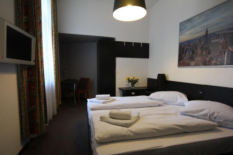 Carlton Hotel - Oda