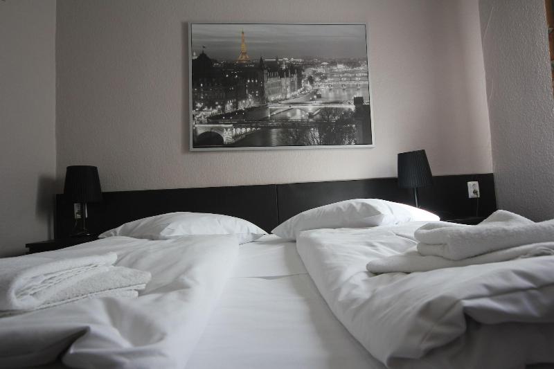 Carlton Hotel - Oda
