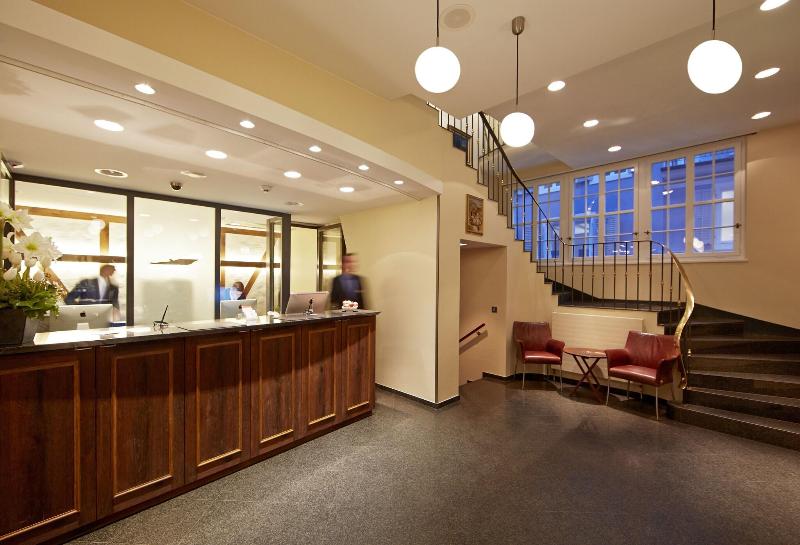 Hotel Adler Zuerich - Lobi