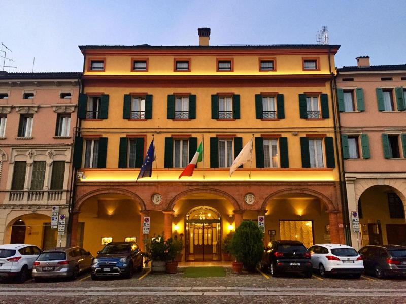 Phi Hotel dei Medaglioni - Genel