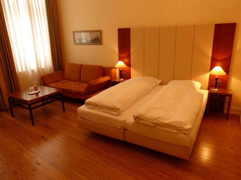 Hotel Vorbach Hamburg - Genel