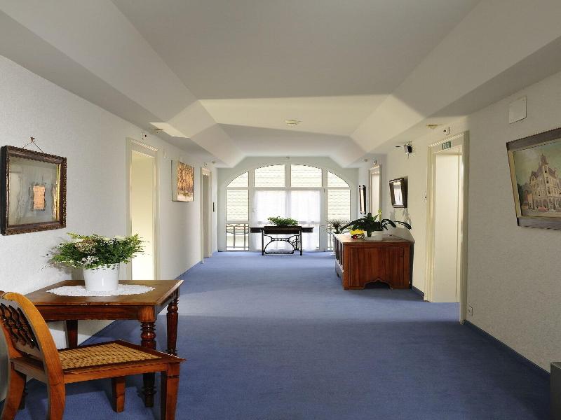 Hotel Lotschberg - Lobi